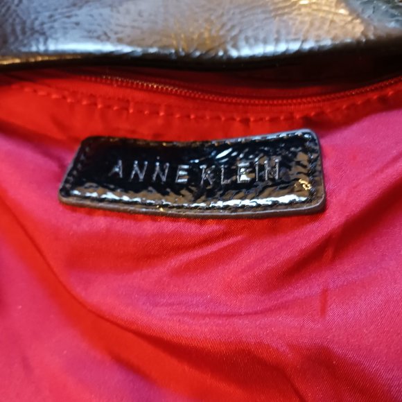 Vintage Anne Klein Red Reptile Embossed Black Patent Leather Vegan Crossbody - Picture 8 of 13